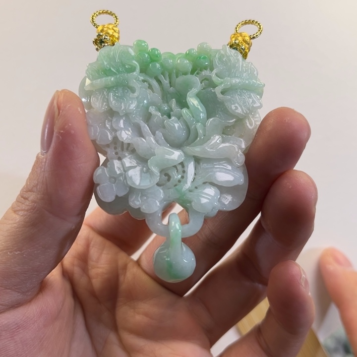 翡翠吊坠(赠链)未镶嵌代编织