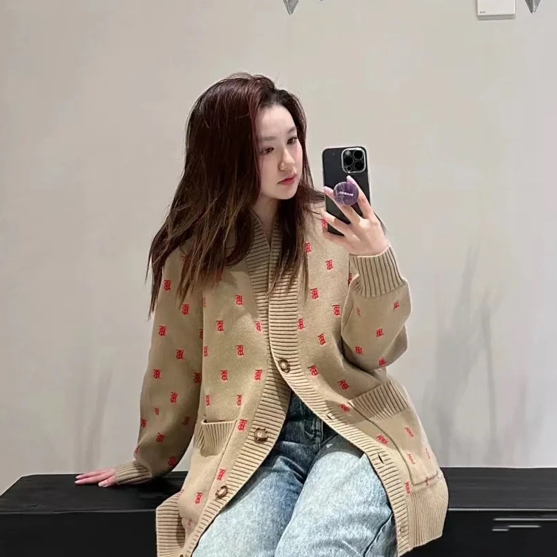 99新 BURBERRY/博柏利 开衫外套 尺码S 成色看直播 GSS25599