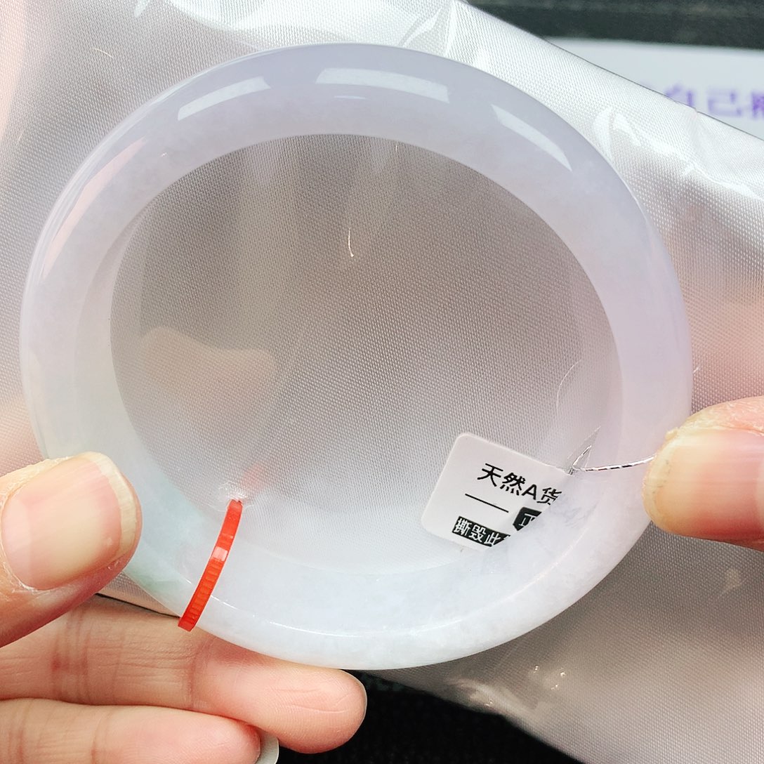 翡翠手镯未镶嵌60轮胎