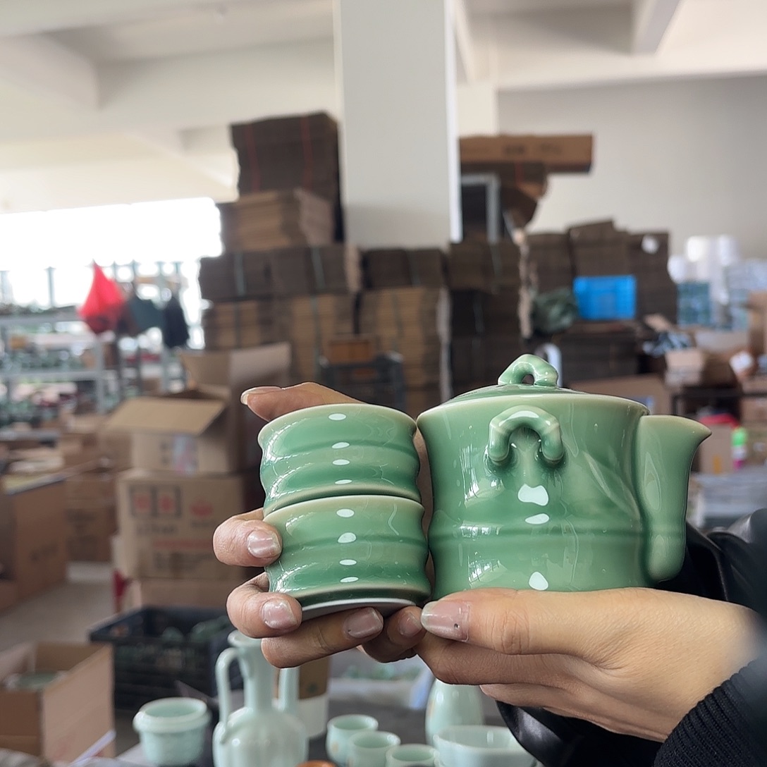 龙泉云间青瓷小米茶器