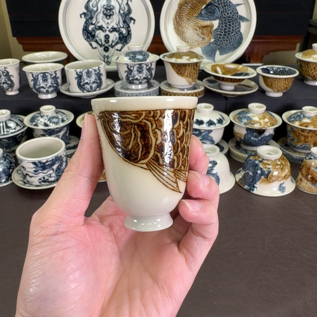 二号釉金龙鱼闻香杯