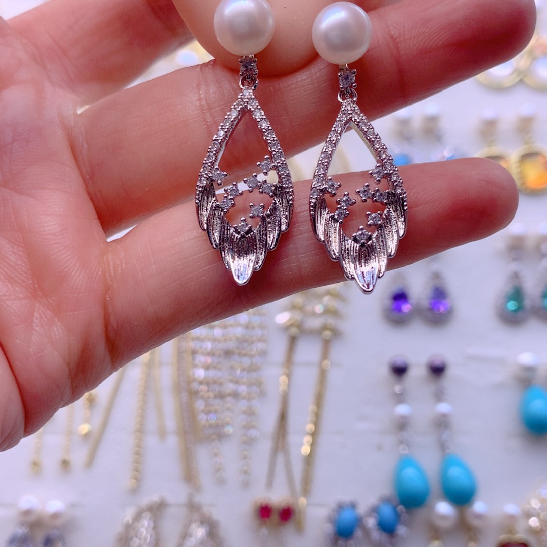 合金耳饰淡水珍珠