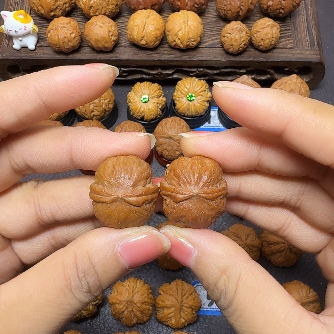 远***凡文玩核桃把件24尺小磨盘