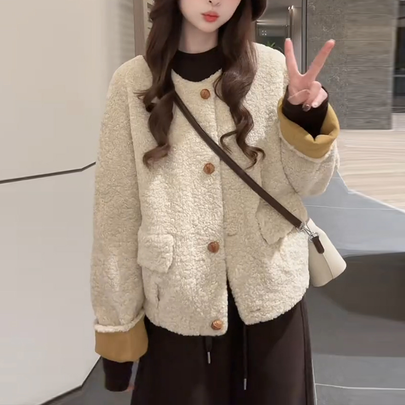 撞色小香风摇粒绒外套女装冬季穿搭皮毛一体羊羔毛绒大衣女小个子