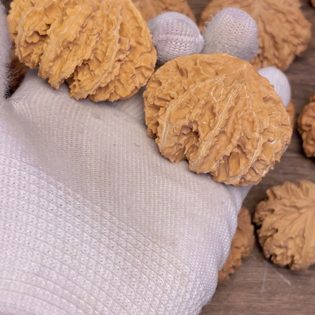 文玩核桃吊坠亮8 秦岭灯笼野生小众