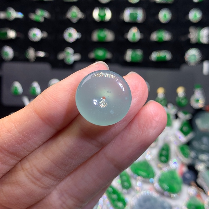 【闪购商品】翡翠吊坠(不含链)未镶嵌天然翡翠