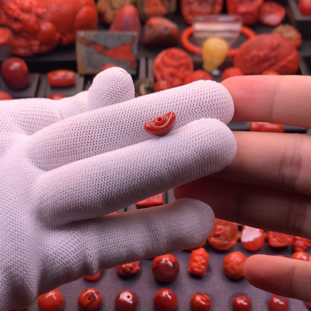 南红玛瑙未镶嵌原矿精工满色满肉小元宝配珠7.3mm