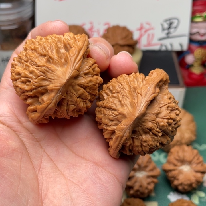 【闪购商品】文玩核桃吊坠月*50全品官帽