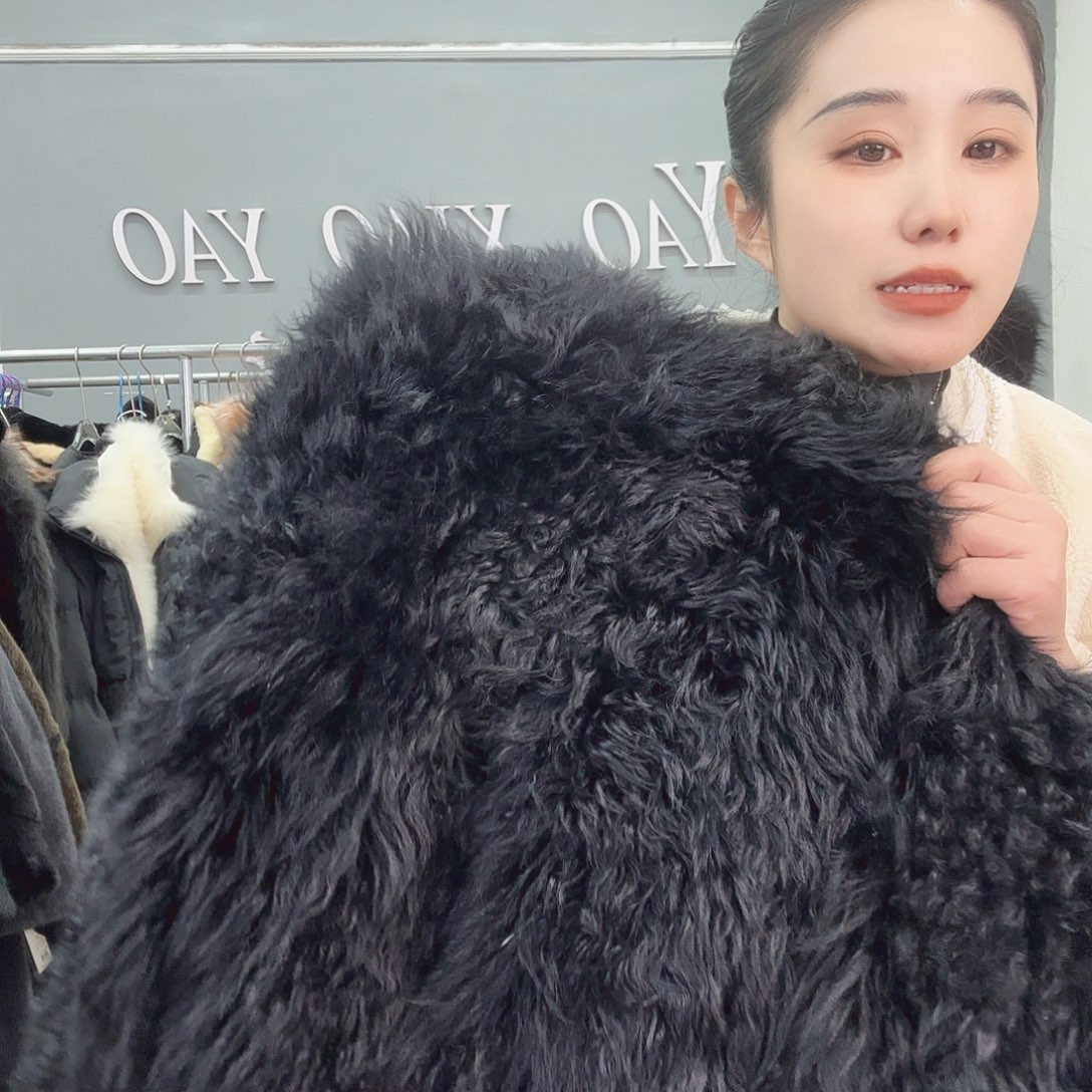 姚小妖家高端皮草