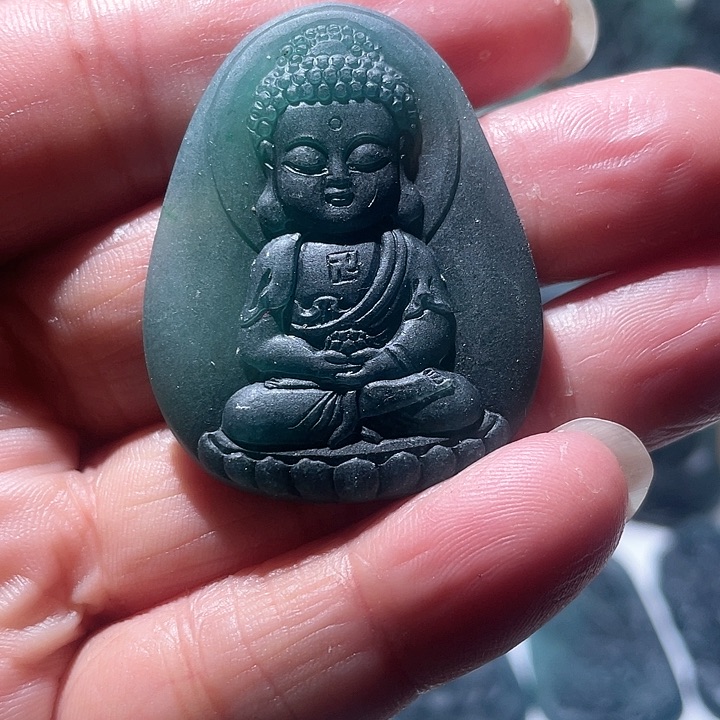 定制翡翠未镶嵌宝佛