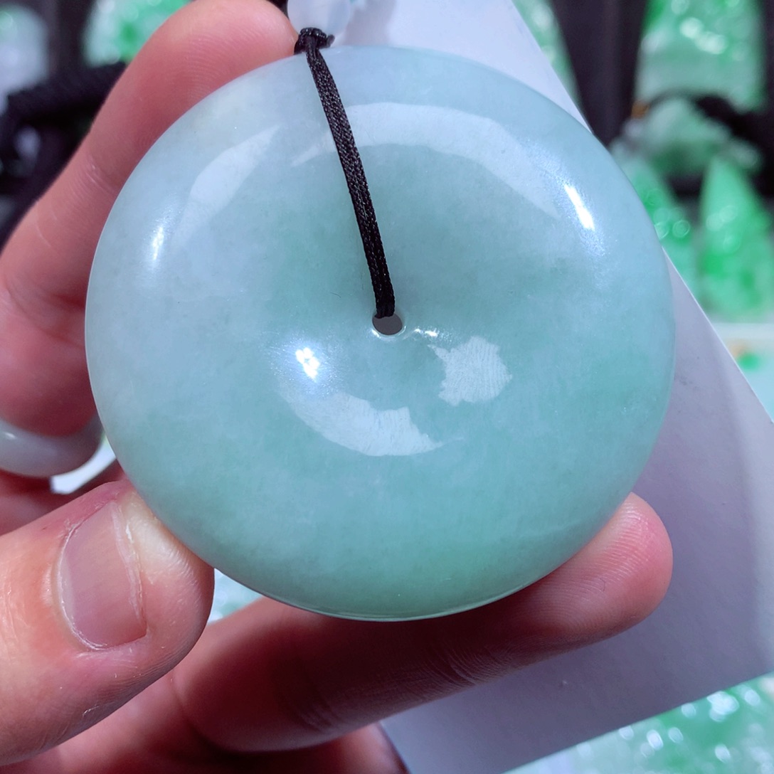 翡翠颈饰未镶嵌缅甸翡翠