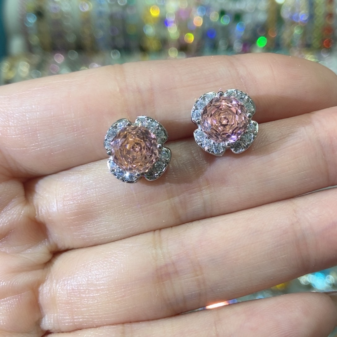 66锆石（处理）耳钉