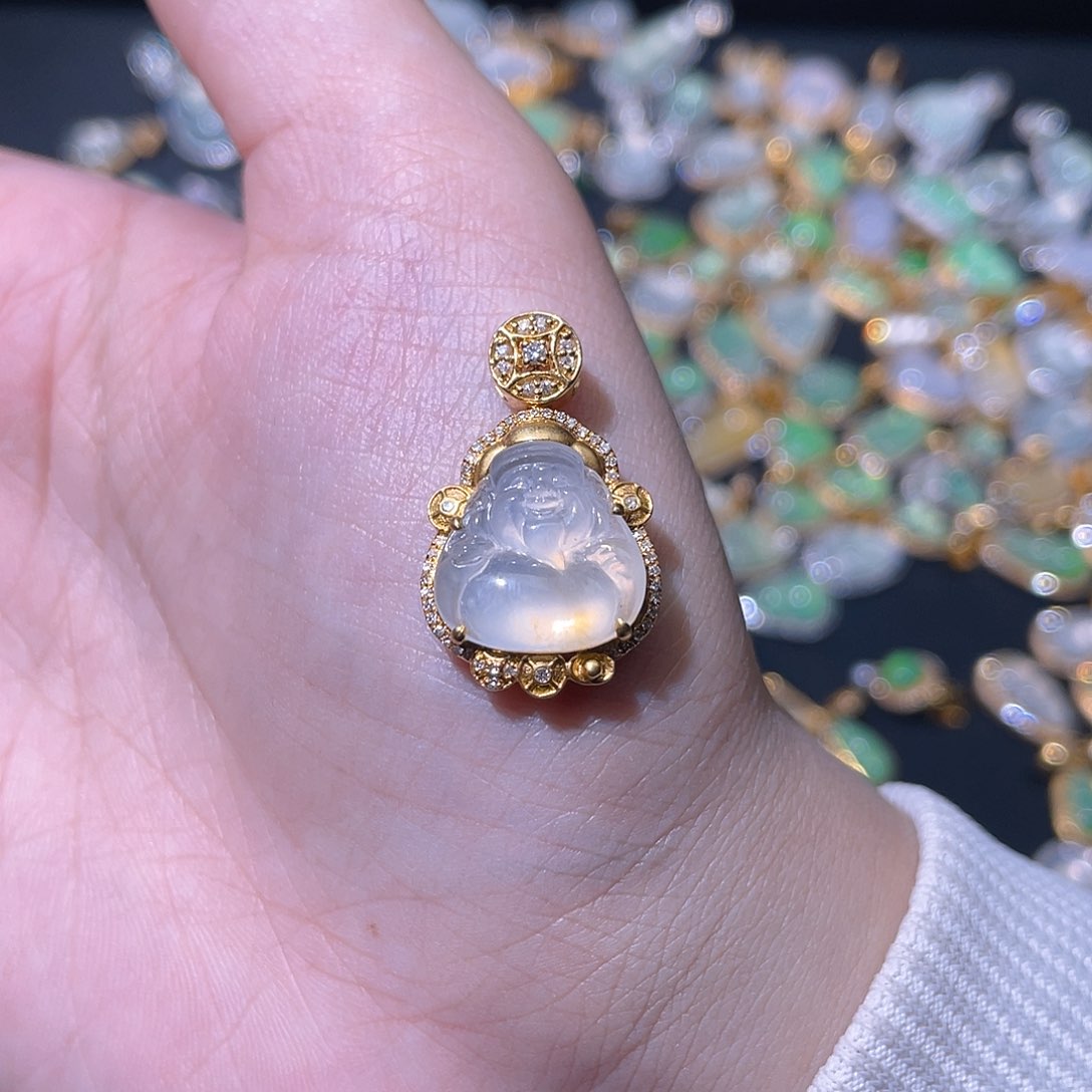 翡翠颈饰18K金镶嵌露*吊坠