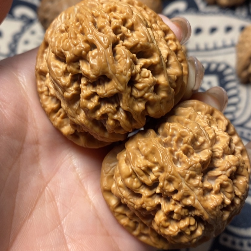 【闪购商品】文玩核桃吊坠兔*-粗筋 花