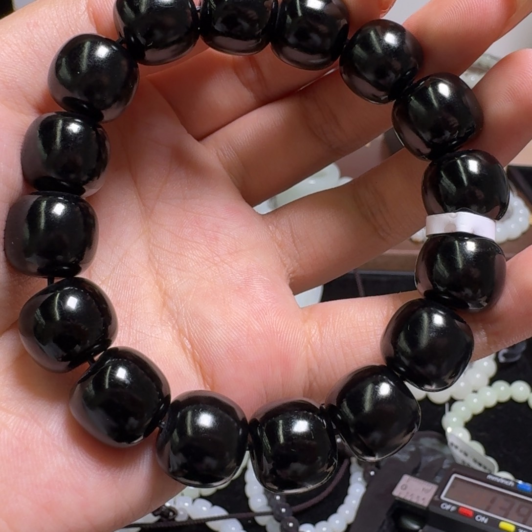 和田玉手串未镶嵌