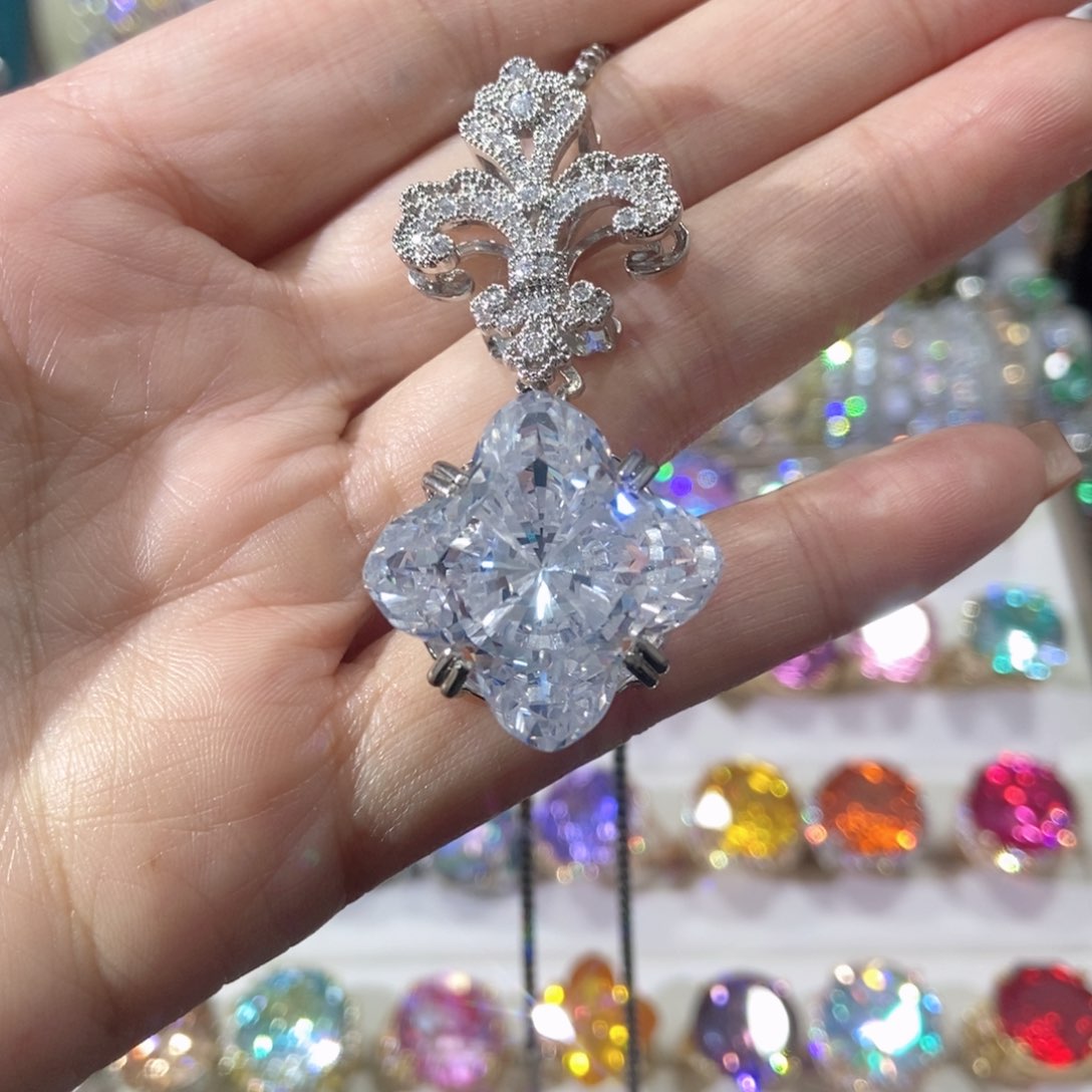 66锆石（处理）吊坠