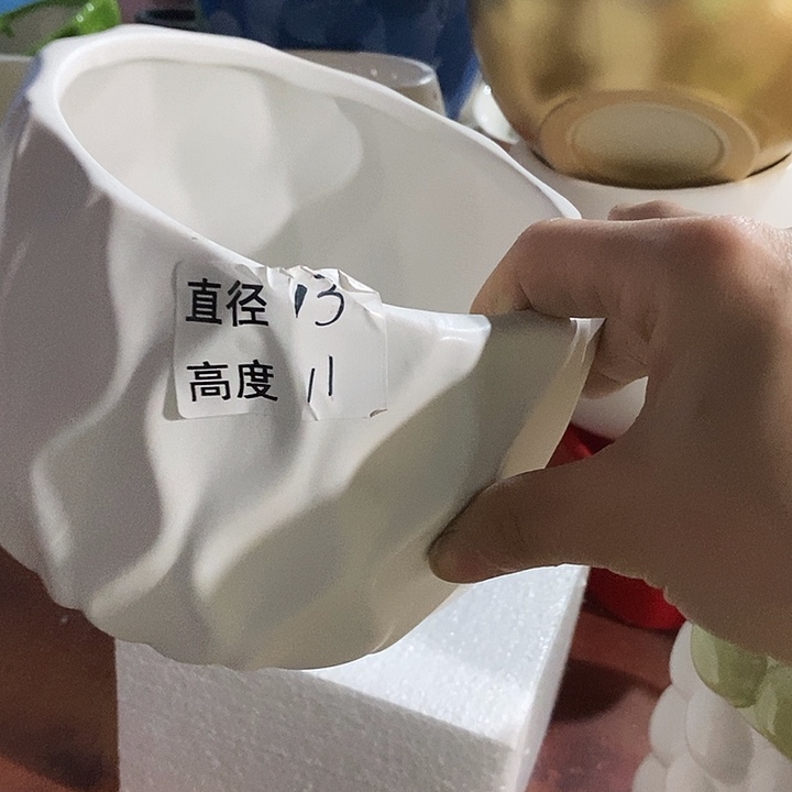 陶瓷花盆有孔 瑕疵介意勿拍 