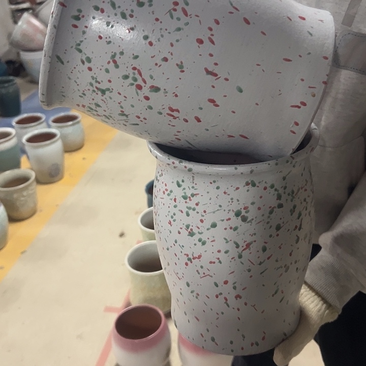 高度25厘米口18厘米