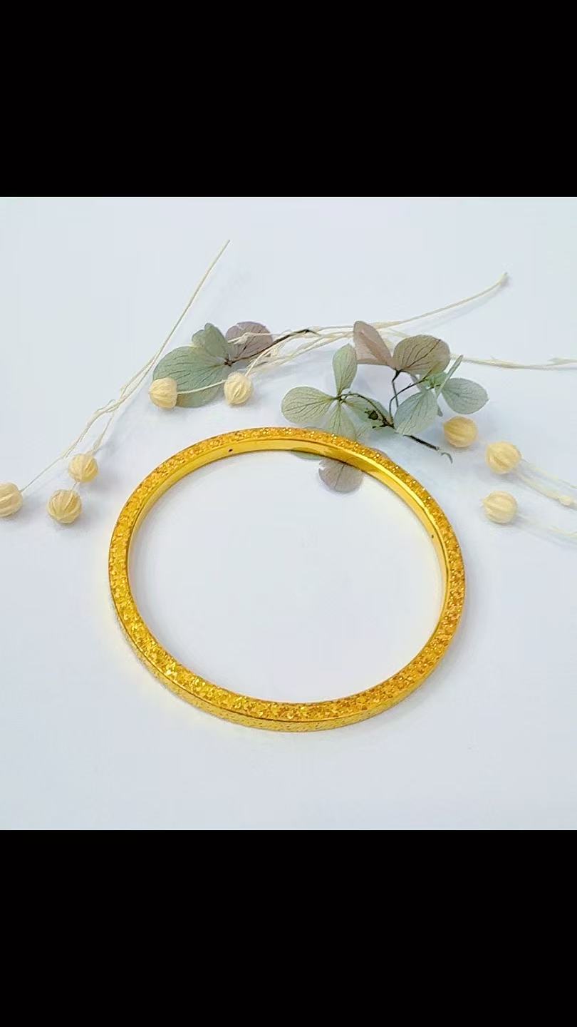 金灵王时尚黄金足金5D无氢工艺碎冰冰手镯精美百搭简约