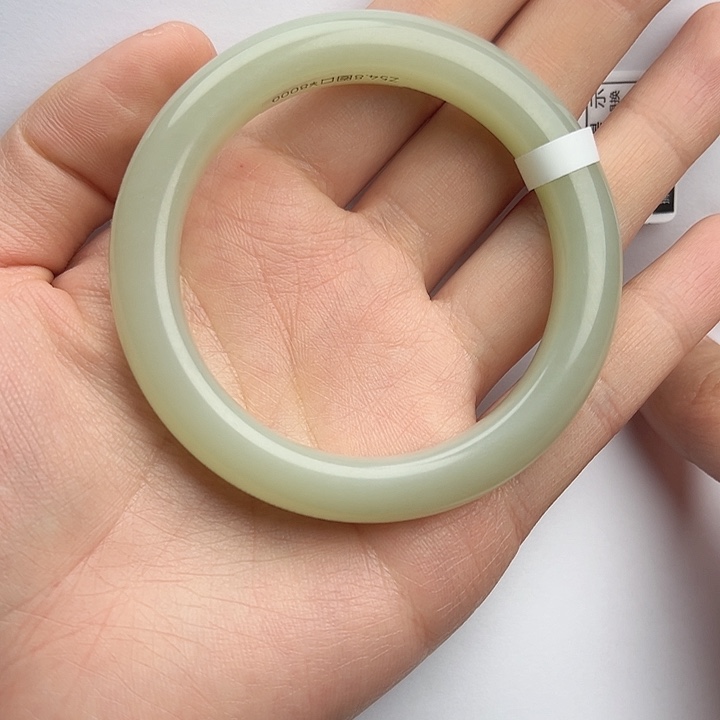 和田玉手镯54 55。k k未镶嵌