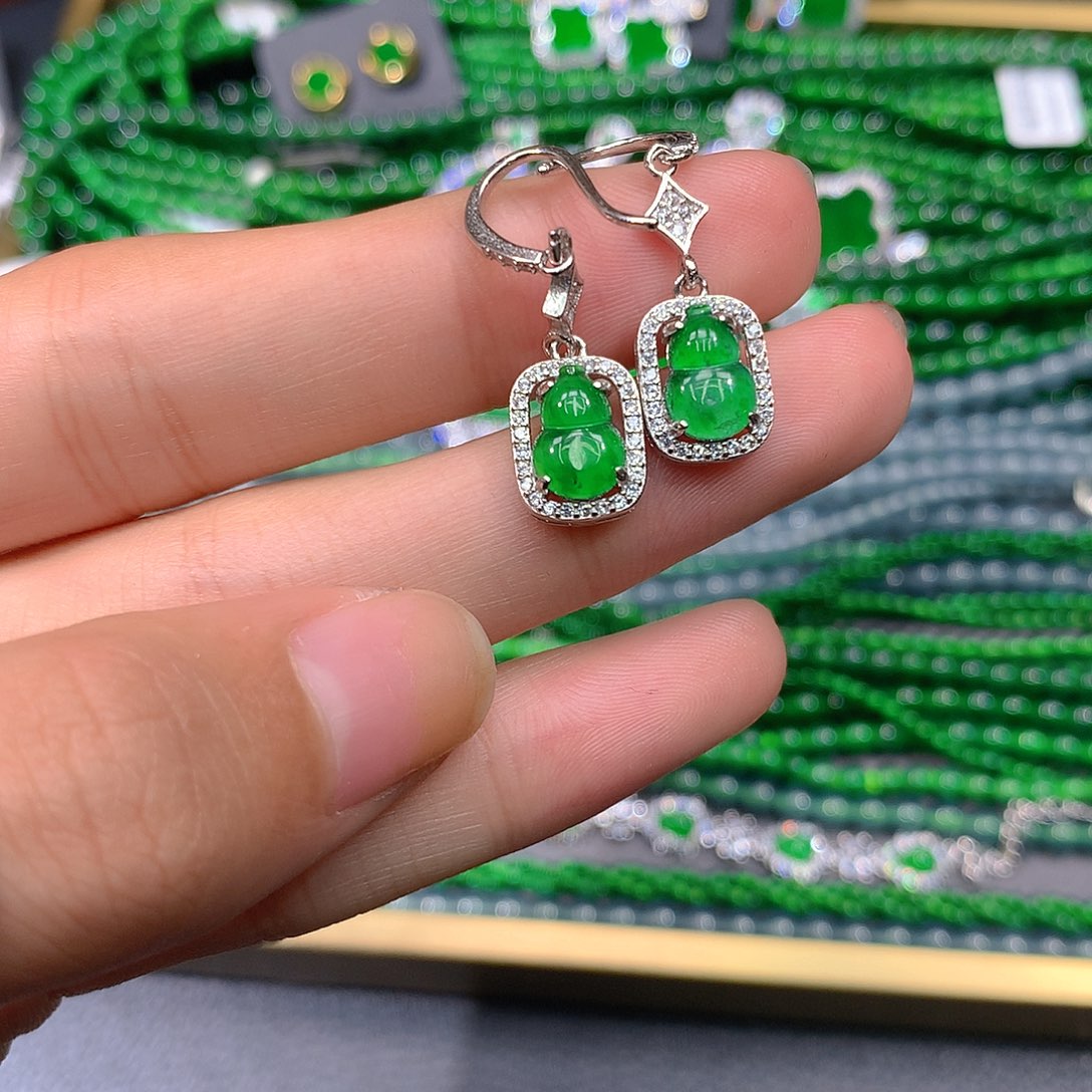 翡翠手串未镶嵌天然翡翠