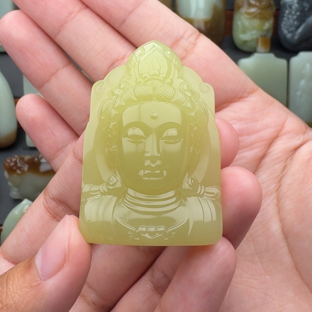 和田玉未镶嵌颈饰