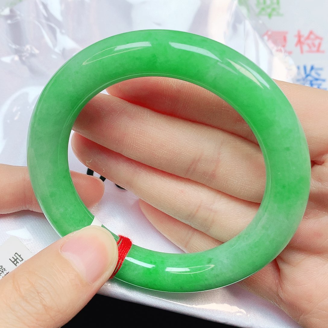 未镶嵌手镯翡翠抖音060