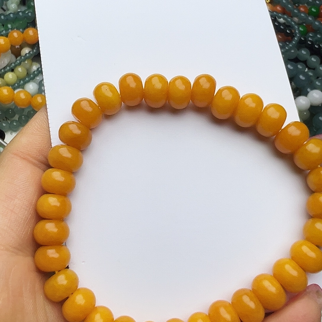 翡翠未镶嵌颈饰富贵