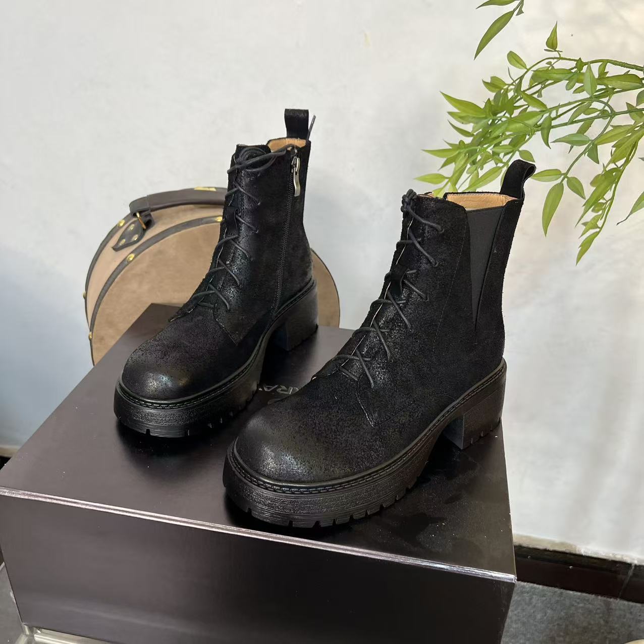 【撤柜断码】牛皮3.5公分/复古真皮短靴女鞋百搭时尚秋冬靴子1066