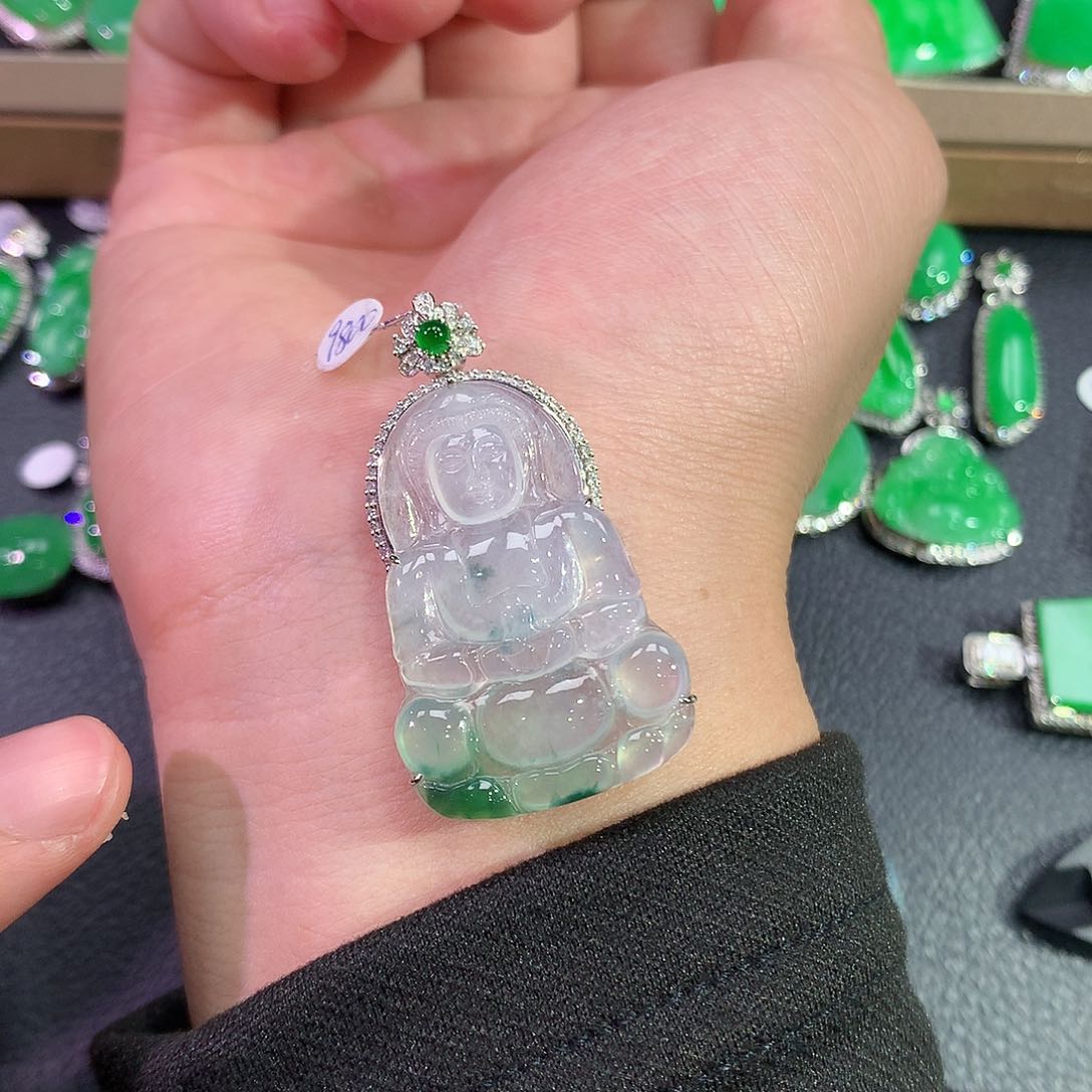 翡翠吊坠(赠链)18K金镶嵌