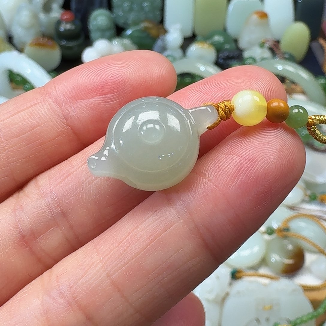 泰***陵和田玉未镶嵌手链