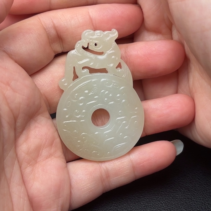 和田玉未镶嵌挂件概****g