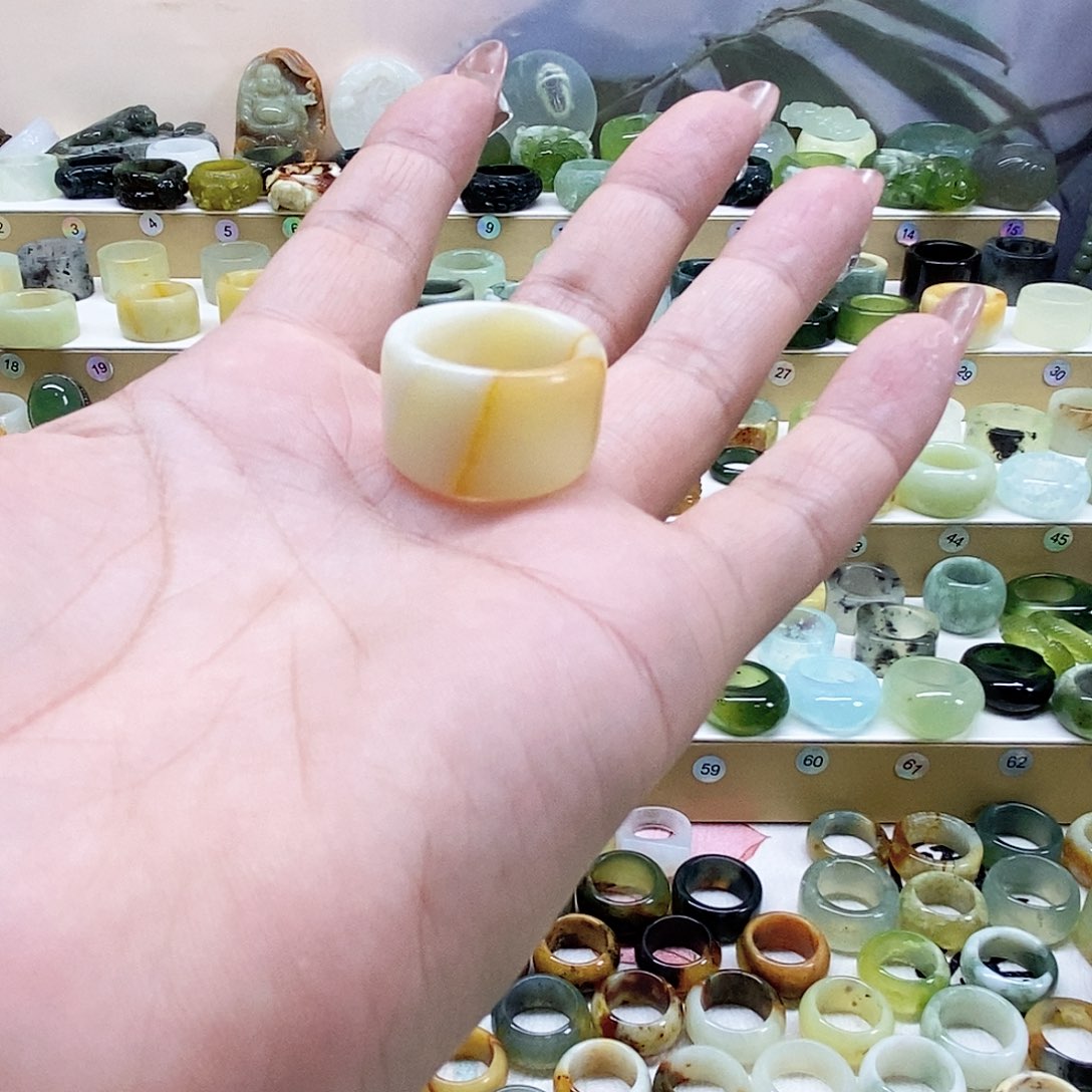 岫玉戒指未镶嵌r****r戒指