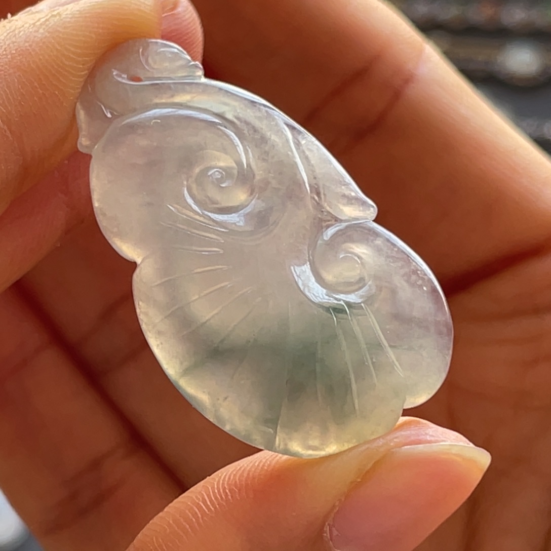 翡翠颈饰未镶嵌如意