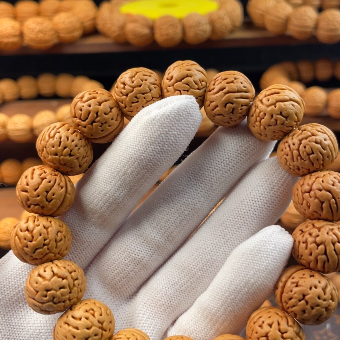 吊坠桃核野生树王