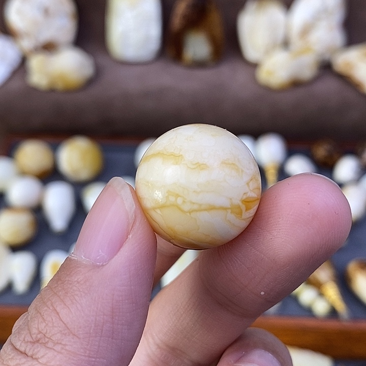 琥珀裸石未镶嵌20圆珠m90