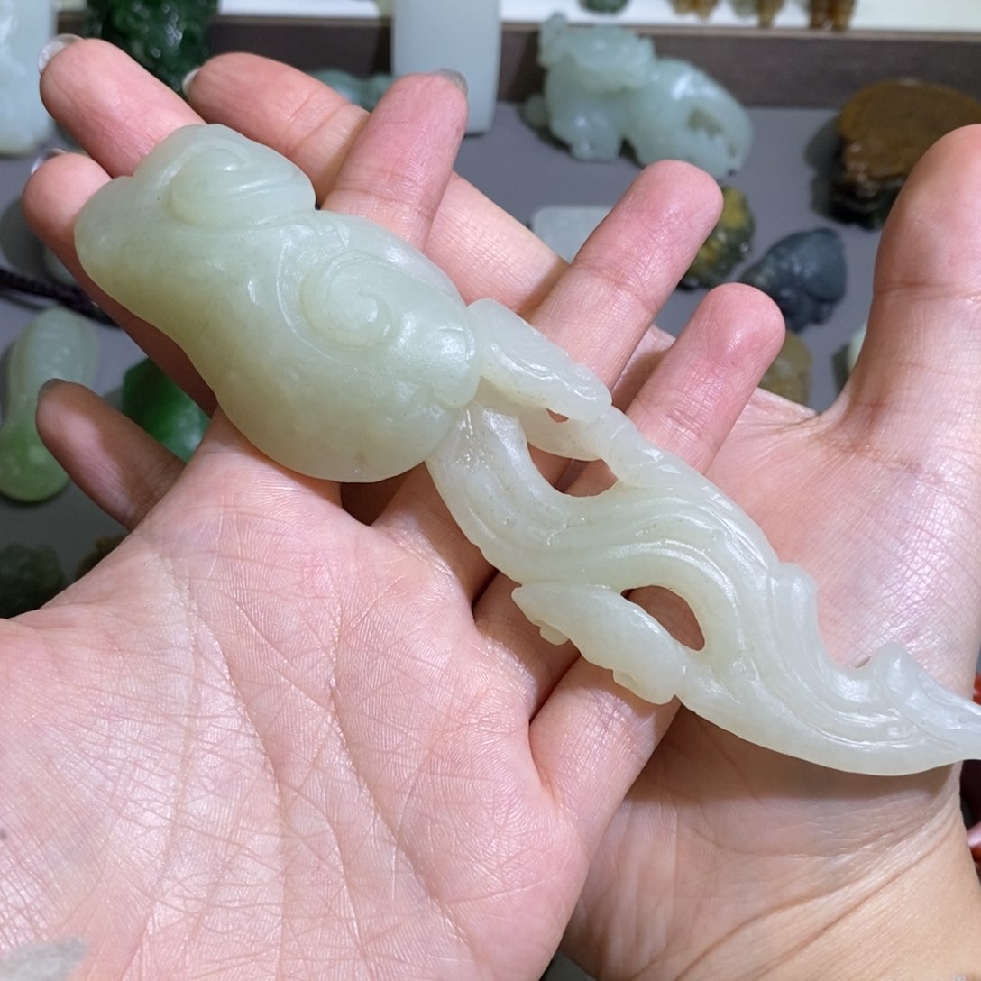 和田玉颈饰未镶嵌定制