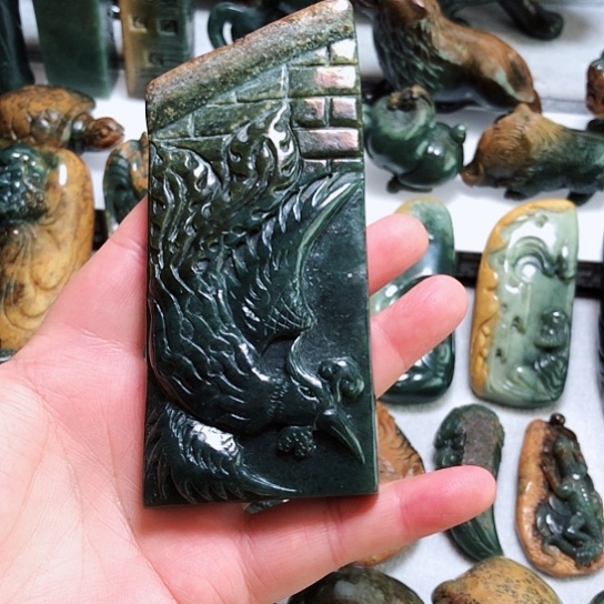 岫岩河磨玉（透闪石质玉）把件未镶嵌