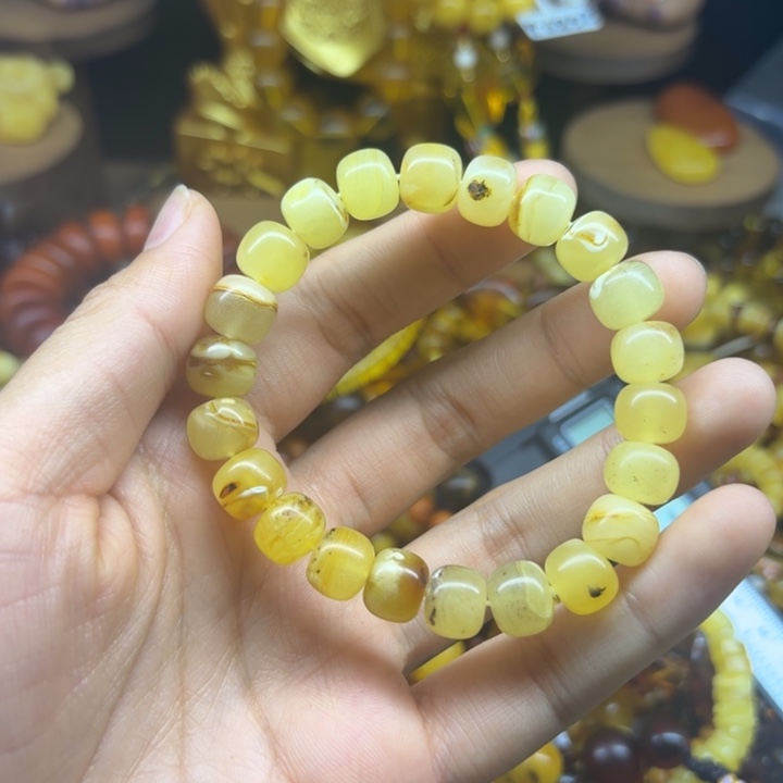 琥珀未镶嵌珠宝奇石