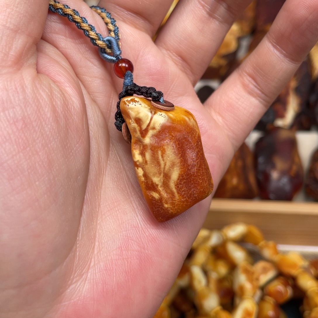 蜜蜡珠宝奇石未镶嵌