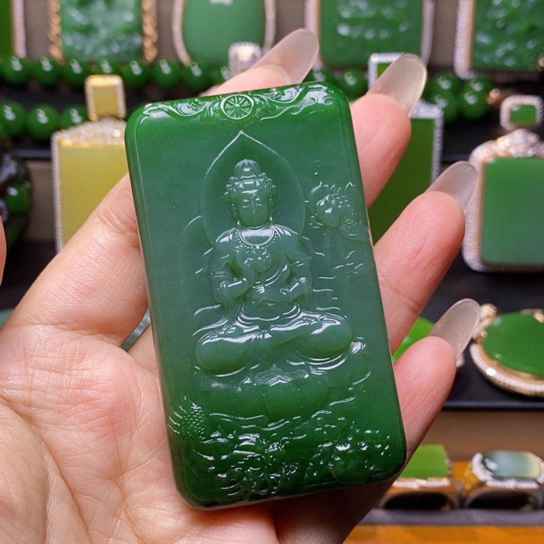 米***心和田玉未镶嵌挂件