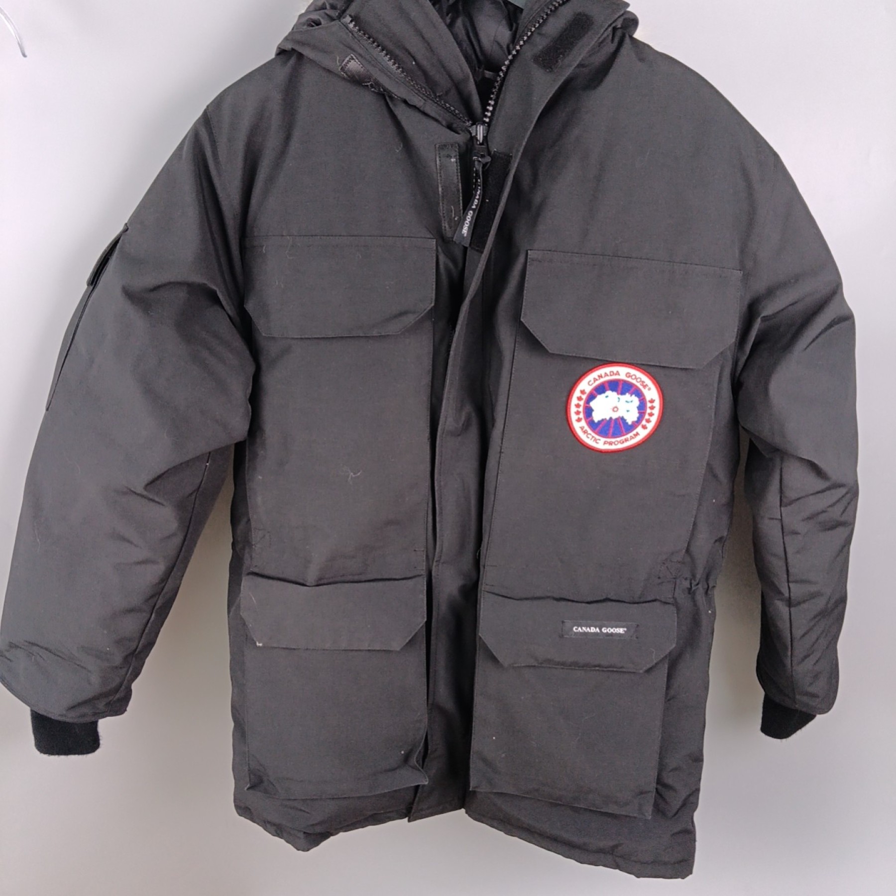 95新 CANADA GOOSE 毛领连帽派克羽绒服男款 XS码黑色（9）