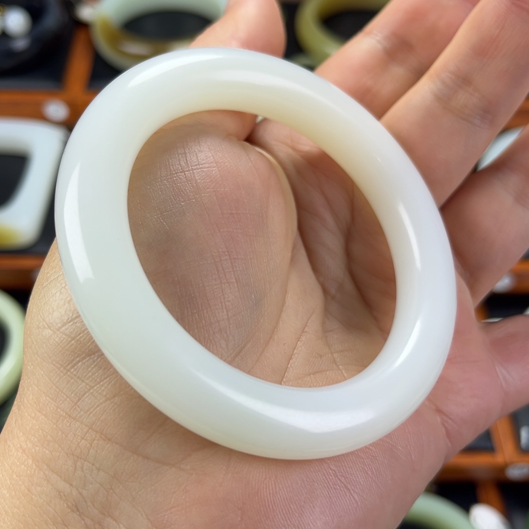 和田玉（白玉）手镯未镶嵌58.59圆条