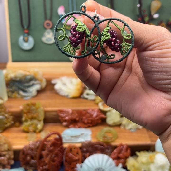 蛇纹石玉合金耳环