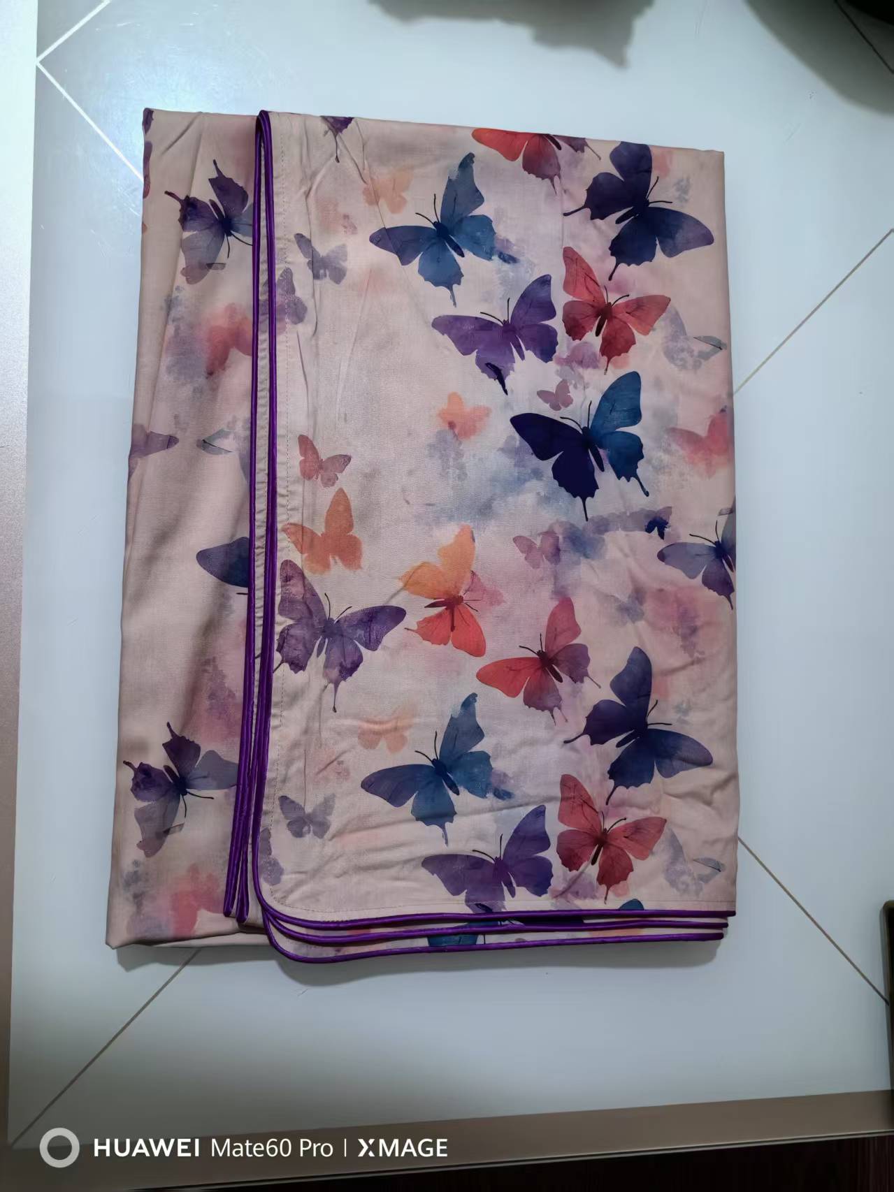 云锦缎蓝蝴蝶凉凉被，清凉舒适，透气吸汗