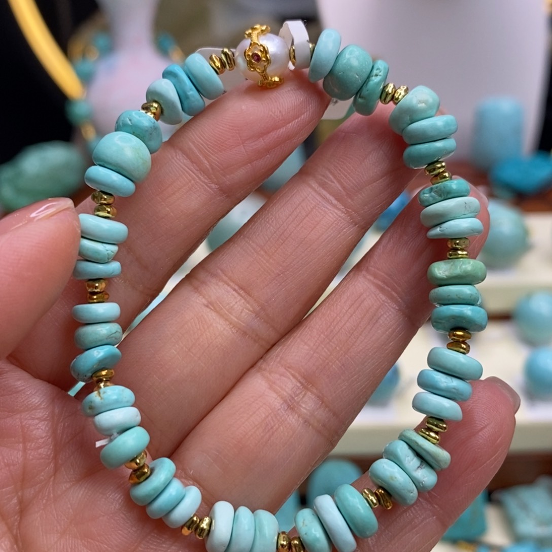 绿松石未镶嵌珠宝奇石