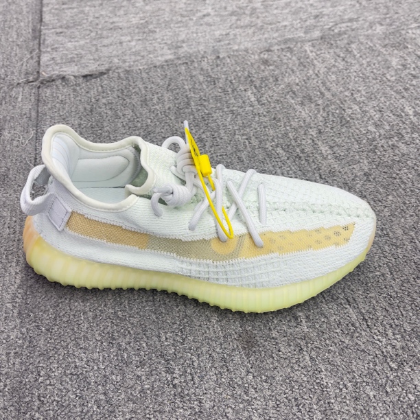 全新未使用 adidas/阿迪达斯 40.5码 yeezy350 运动鞋