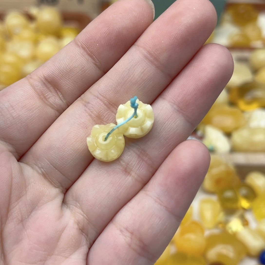 裸石蜜蜡未镶嵌配饰