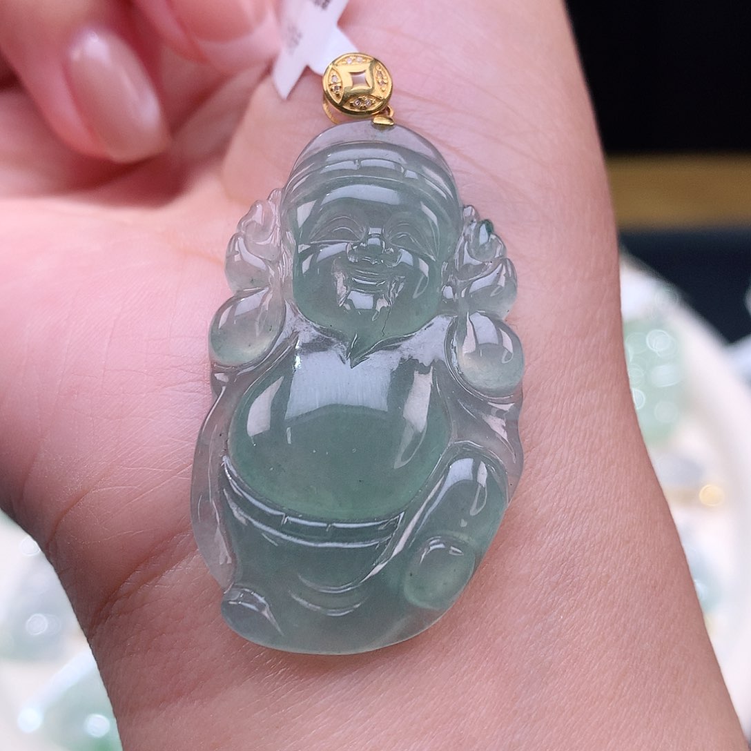 颈饰18K金镶嵌翡翠财神