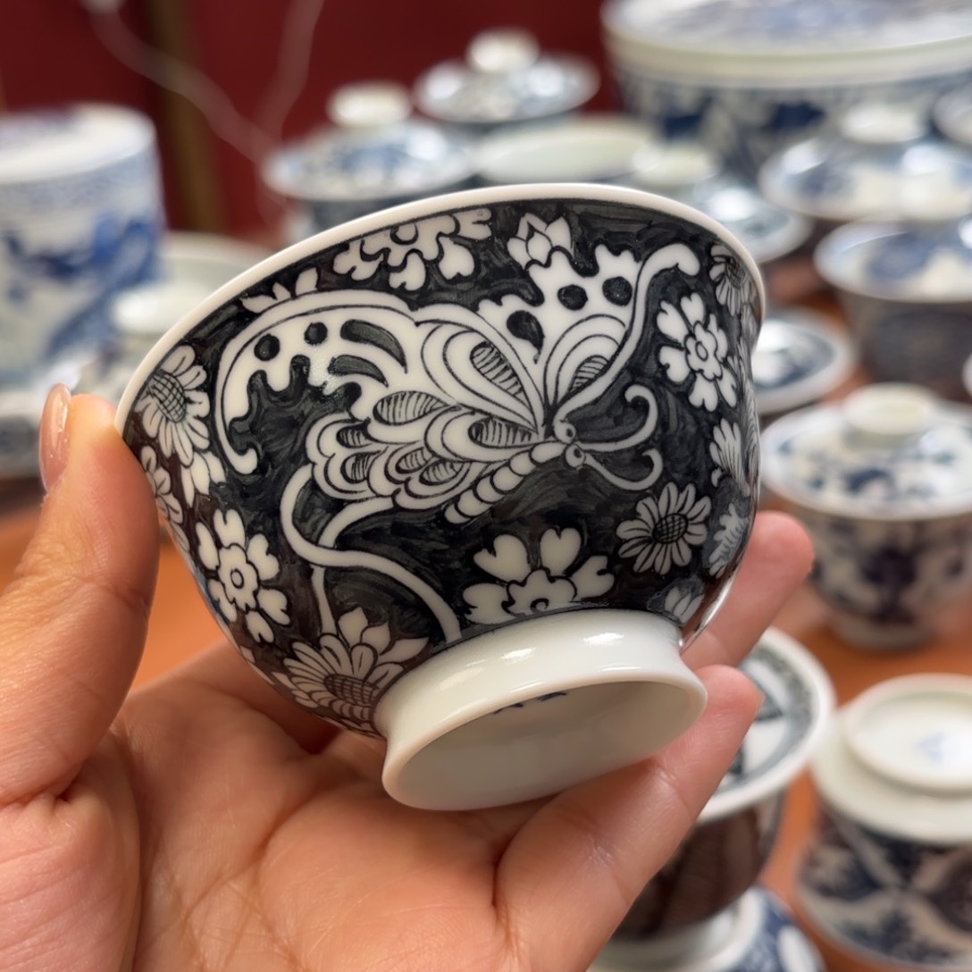 蝴蝶杯……………………………………